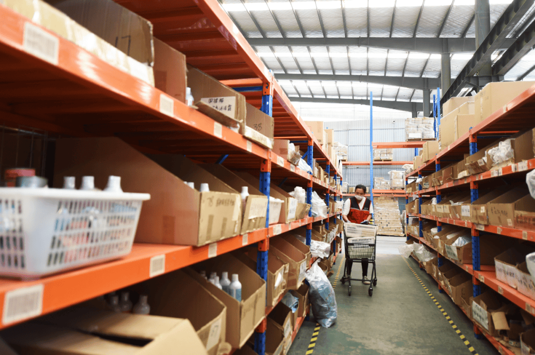 国一半的猫和狗河北农业县大逆袭!开元棋牌app年入百亿喂饱了全(图4) 国一半的猫和狗河北农业县大逆袭!开元棋牌app年入百亿喂饱了全(图4)